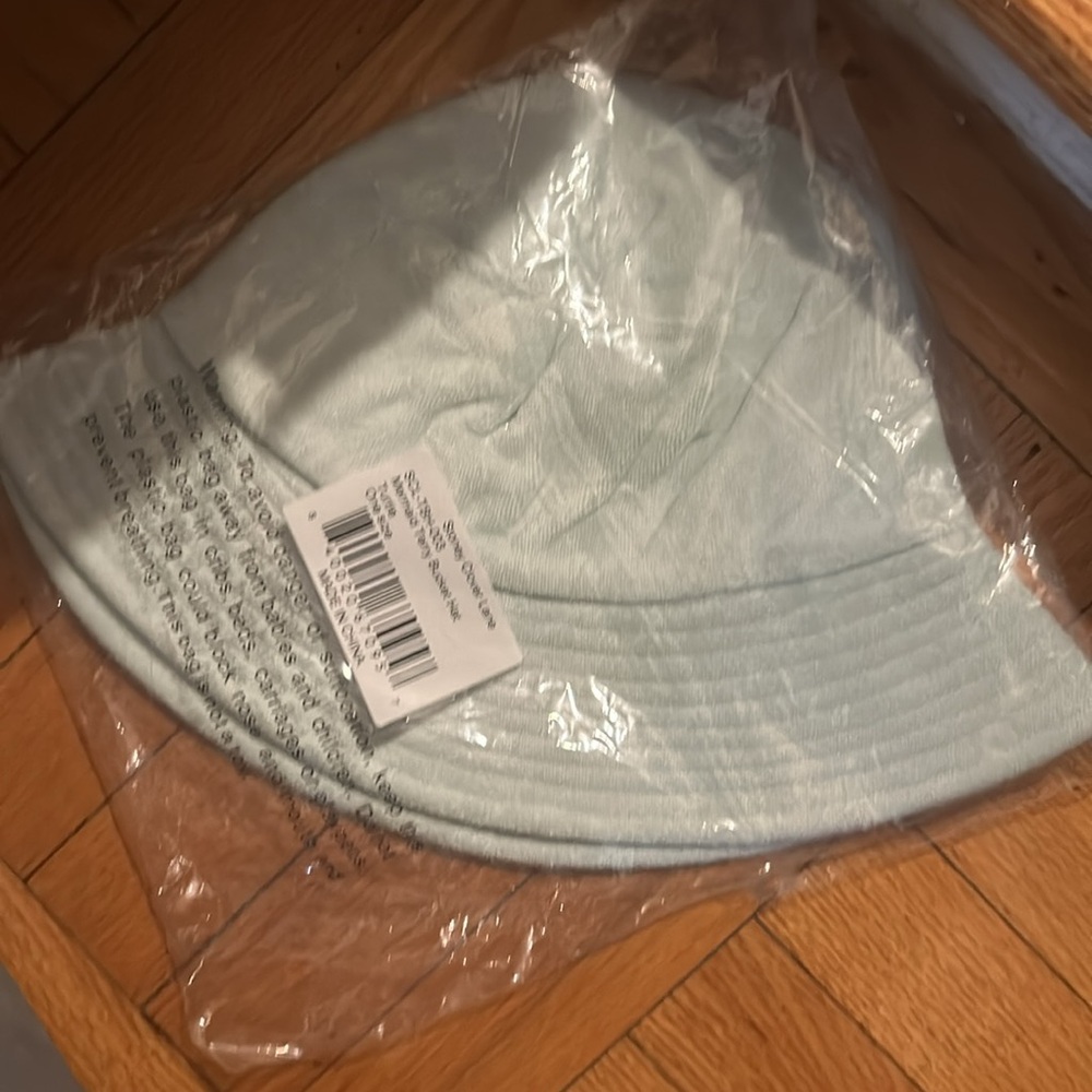 Stoney clover lane Terry bucket hat nwt - Picture 2 of 2